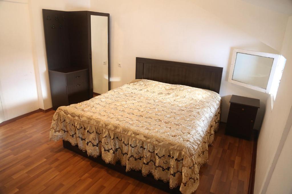 N&N Guest House room 3